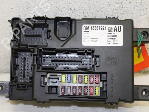 Used Fuse box OPEL CORSA D (S07) 1.3 CDTI (L08, L68) (95 hp) 15305463