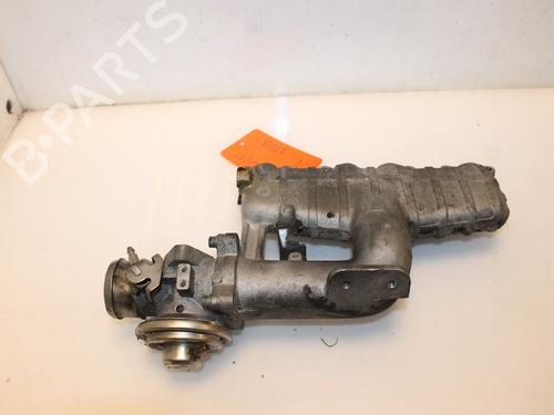 Used Intake manifold Intake manifold 15318260 15318260