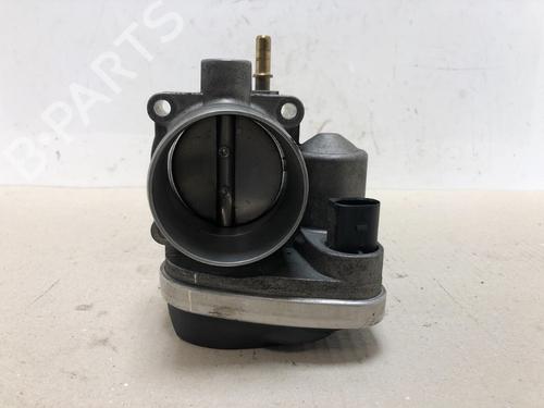 Used Throttle body RENAULT SCÉNIC II (JM0/1_) 1.6 (JM0C, JM0J, JM1B) (113 hp) 15535696