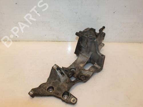 Used Support SKODA OCTAVIA III Combi (5E5, 5E6) 1.6 TDI (110 hp) 15328641