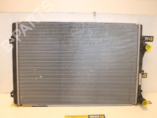 Used Water radiator Water radiator 16183175 16183175