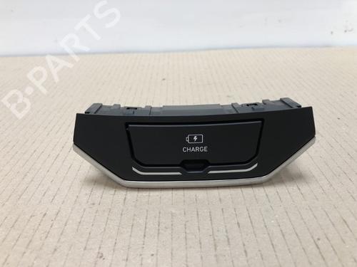 andre-lynk-co-01-phev-210331-8889663541-2017-15347906 main image