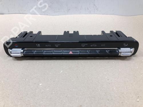 climate-control-mercedes-benz-b-class-sports-tourer-w247-2018-37203828 main image