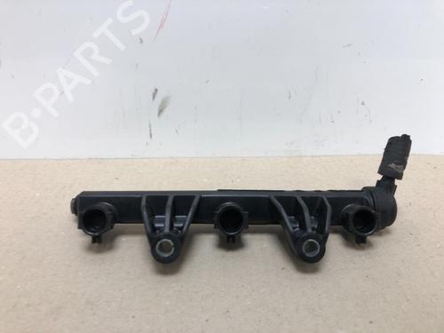 Used Injection rail Injection rail 15538152 15538152