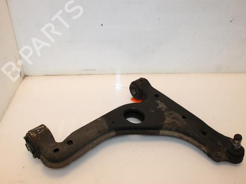 Used Right front suspension arm OPEL ZAFIRA A MPV (T98) 1.8 16V (F75) (116 hp) 15318611