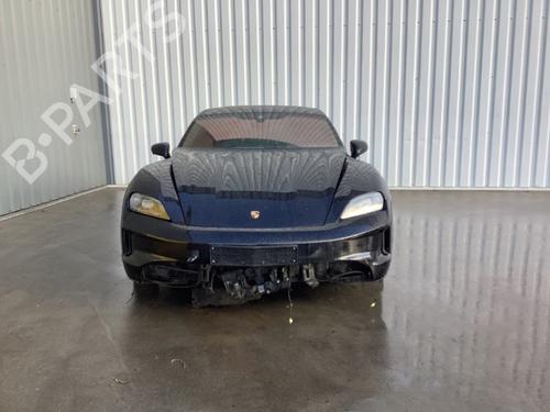 full-front-porsche-taycan-y1a-2019-37209063 main image