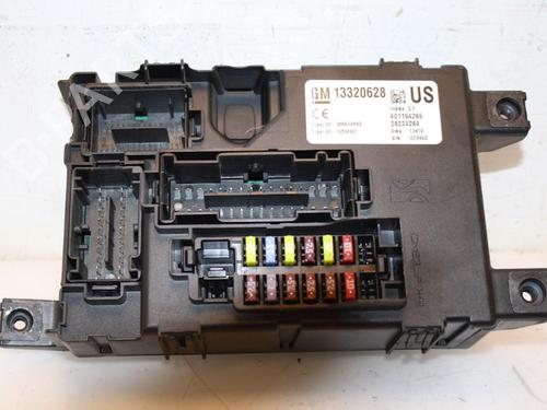 Used Fuse box OPEL CORSA D (S07) 1.4 (L08, L68) (100 hp) 15331960