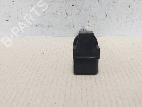 Used Ignition coil SEAT IBIZA III (6L1) 1.4 16V (75 hp) 15533041