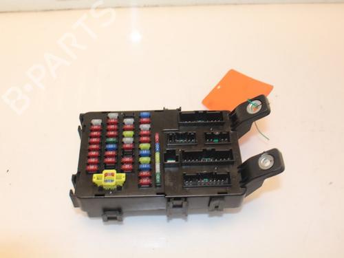 Used Fuse box Fuse box 15319112 15319112