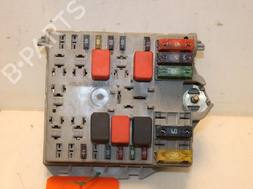 Used Fuse box Fuse box 15313774 15313774