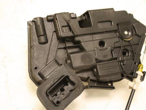 Front right lock VW GOLF VI (5K1) 2.0 TDI | BP15336173C97 