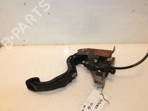 Used Clutch pedal Clutch pedal 15325585 15325585