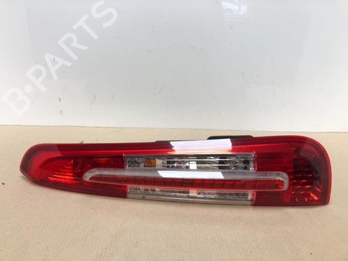 Used Right taillight Right taillight 15348774 15348774
