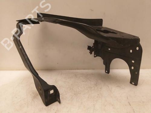 Used Right headlight support Right headlight support 15338975 15338975
