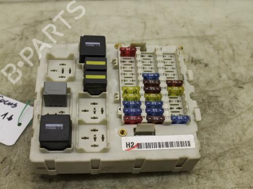 Used Fuse box Fuse box 15297561 15297561