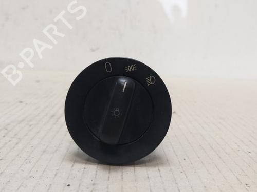 Headlight switch BMW 5 Touring (E39) 520 i (150 hp) 8363683