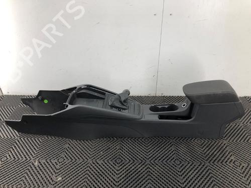 middle-console-skoda-scala-nw1-2019-37212257 main image