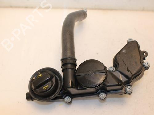 Used Valve cover Valve cover 15330890 15330890