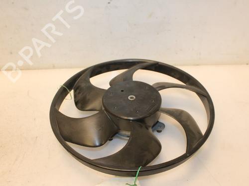 Used Radiator fan Radiator fan 15331379 15331379