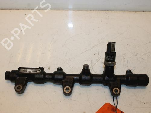 Used Injection rail Injection rail 15315592 15315592