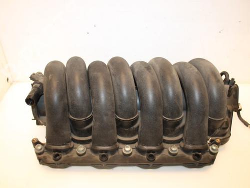 Used Intake manifold Intake manifold 15318259 15318259
