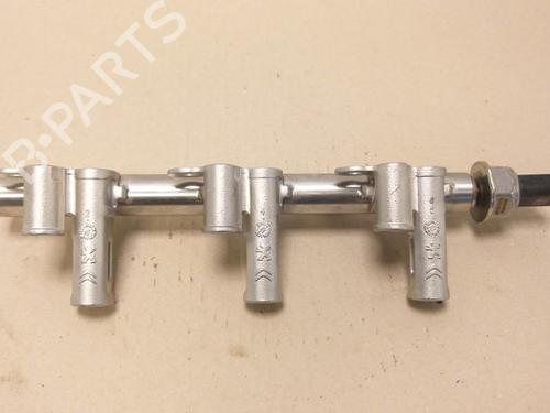 Used Injection rail Injection rail 21786928 21786928