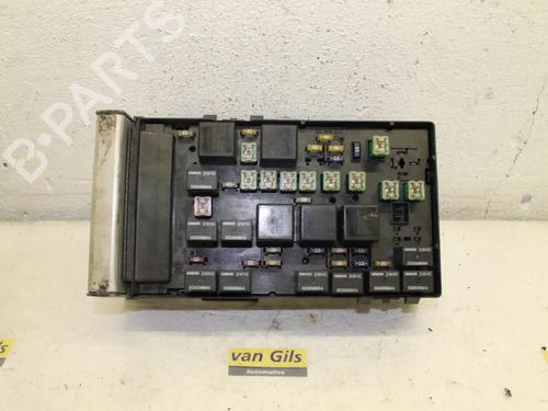 Used Fuse box Fuse box 15305240 15305240
