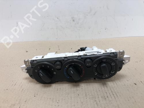 Used Climate control FORD FOCUS II (DA_, HCP, DP) 2.0 (145 hp) 15537620