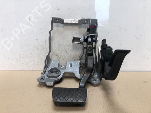 Used Pedal Pedal 21604146 21604146