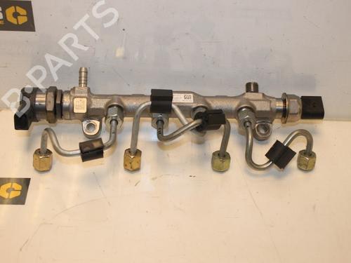 Used Injection rail Injection rail 16183158 16183158
