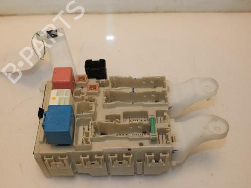 Used Fuse box Fuse box 15322424 15322424