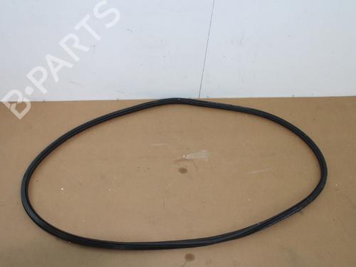 Used Rubber door seal AUDI Q2 (GAB, GAG) 2.0 TDI (150 hp) 15330622