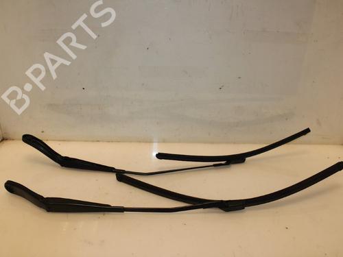 Used Front windshield wiper arm VOLVO V60 I (155) 1.6 DRIVe (114 hp) 15323608