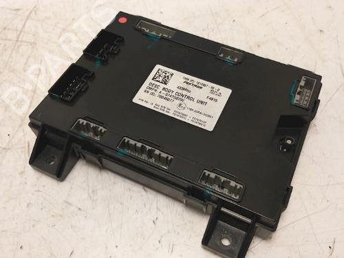 Elektronisk modul TESLA MODEL S (5YJS) 90D AWD (422 hp) 15339261