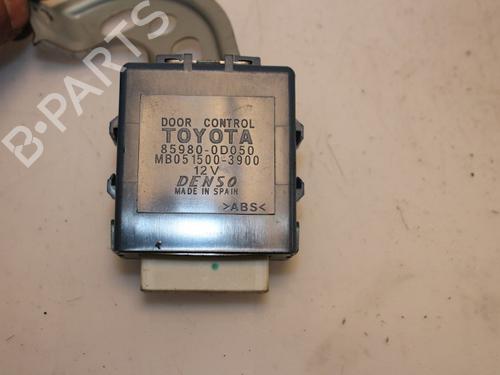 Module électronique TOYOTA YARIS (_P1_) 1.3 (SCP12_, SCP13_, SCP12R, SCP13R) (87 hp) 15328045