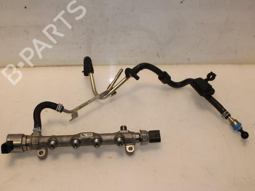 Used Injection rail VW TOURAN (5T1) 1.6 TDI (115 hp) 15327579
