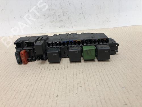 Used Fuse box Fuse box 15297720 15297720