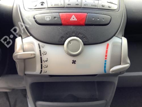 Used Climate control Climate control 17576706 17576706