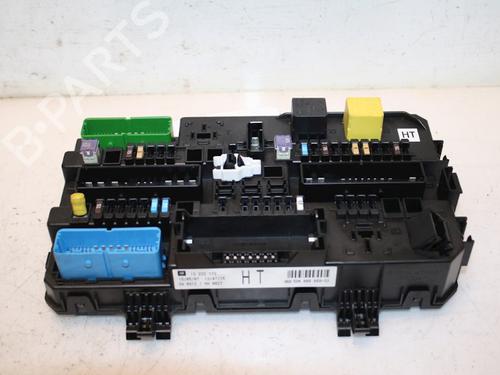 Used Fuse box OPEL ASTRA H Estate (A04) 1.7 CDTI (L35) (101 hp) 15334898