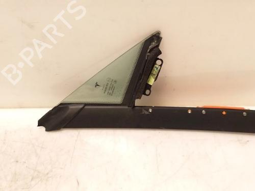 Front left quarter glass TESLA MODEL S (5YJS) 90D AWD | BP15339087C111 