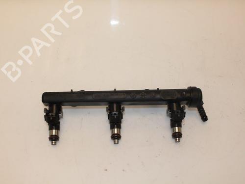 Used Injection rail Injection rail 15319216 15319216