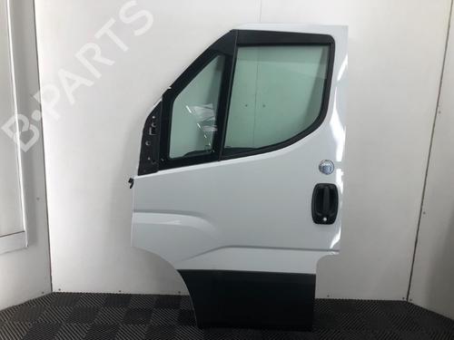Used Left front door Left front door 15851151 15851151