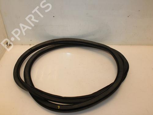 Used Rubber door seal AUDI A3 Sportback (8VA, 8VF) 1.4 TFSI (140 hp) 15323073