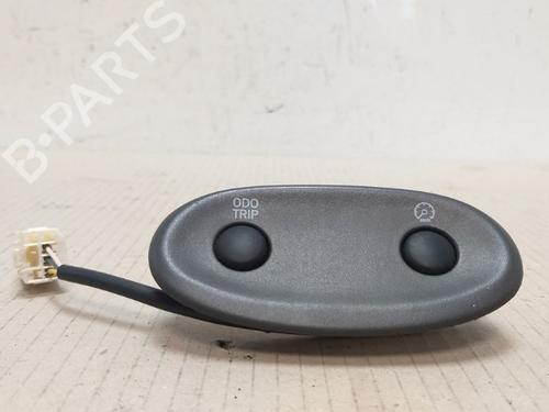 Used Switch TOYOTA YARIS (_P1_) 1.0 (SCP10_, SCP10R) (68 hp) 15532571