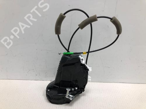Højre bagtil lås Højre bagtil lås TOYOTA YARIS (_P21_, _PA1_, _PH1_) 1.5 Hybrid (MXPH10, MXPH11) (116 hp) 37211986 37211986