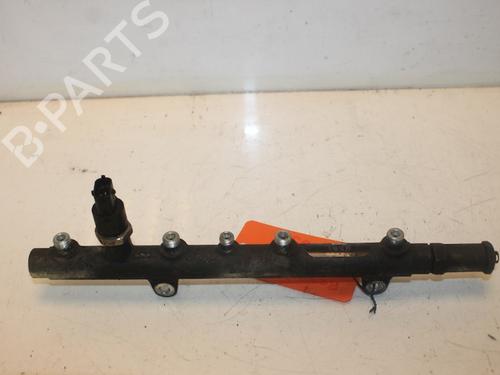 Used Injection rail Injection rail 15316176 15316176