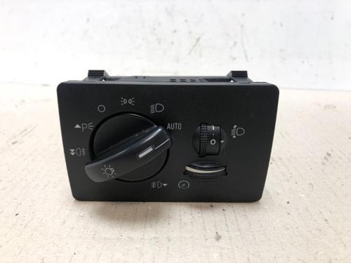 Used Headlight switch Headlight switch 15535824 15535824