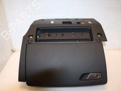 Used Glove box AUDI A3 Sportback (8VA, 8VF) 1.4 TFSI e-tron (204 hp) 15332655