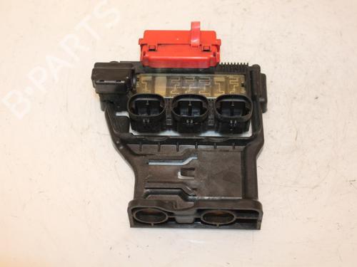 Fuse box CITROËN C5 III Break (RW_) 3.0 HDi 240 (RWX8CA) (241 hp) 15328884