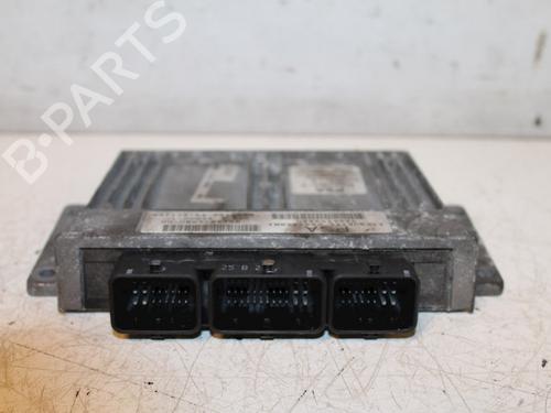 Used Engine control unit (ECU) CITROËN XSARA PICASSO (N68) 1.8 16V (115 hp) 15308357